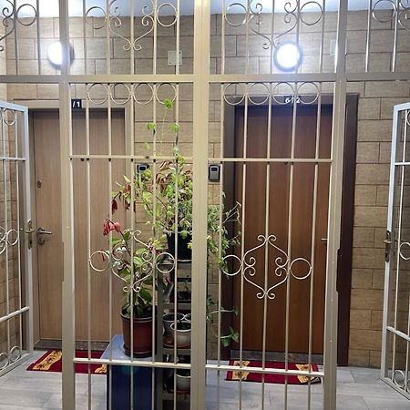 Warm Apartment In The Center Of Tirana City Extérieur photo