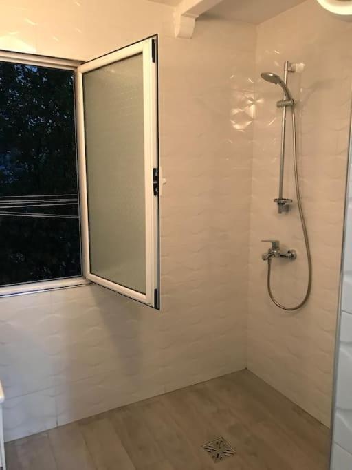 Warm Apartment In The Center Of Tirana City Extérieur photo
