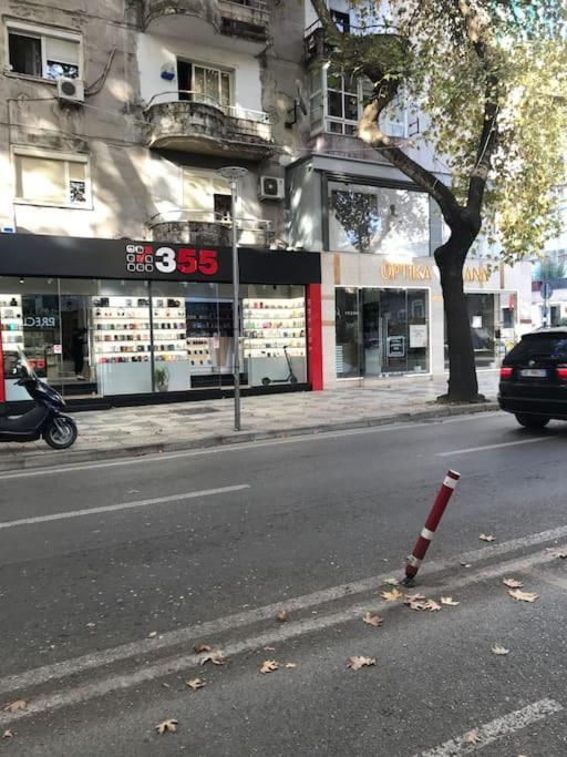 Warm Apartment In The Center Of Tirana City Extérieur photo